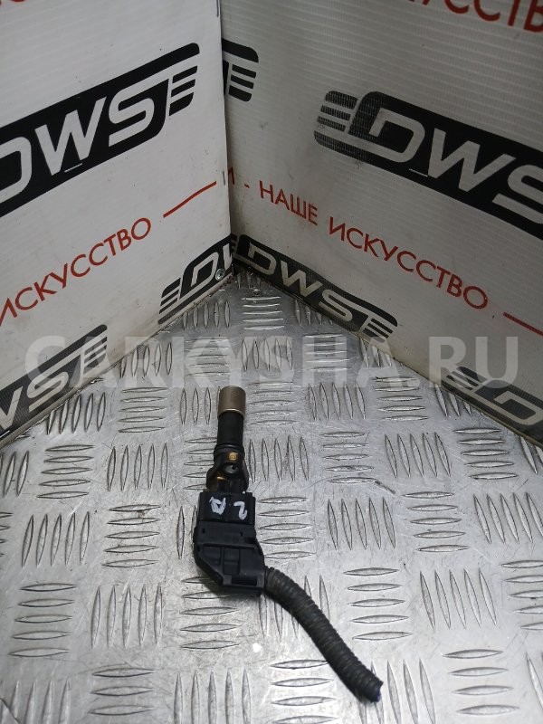 Датчик положения коленвала Toyota Camry 