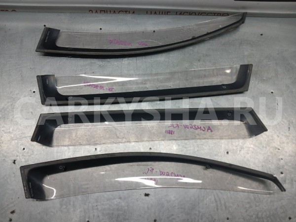 Ветровик на дверь Toyota Ipsum 