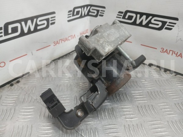 Подушка двигателя Toyota Mark X 