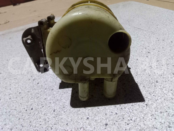 Бачок гидроусилителя Renault Sandero I (2009—2014) Renault 14 оригинальный номер 8200005185