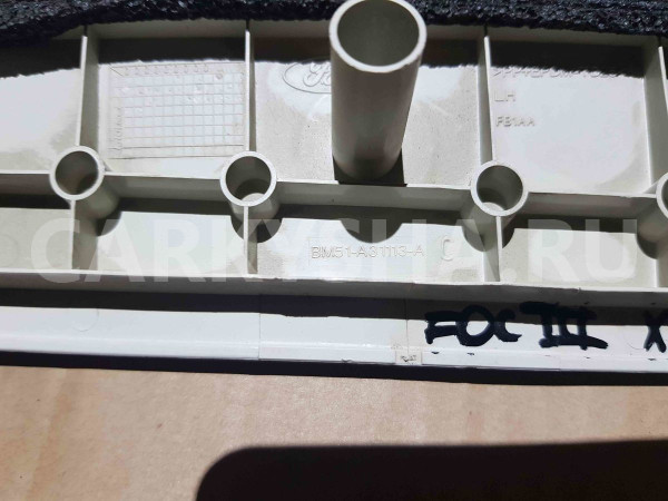 Обшивка стойки Ford Focus III (2011—2015) Ford Focus оригинальный номер BM51A31113AC