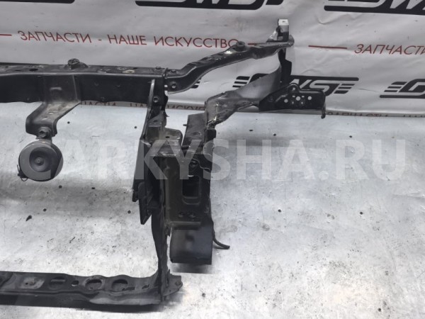 Рамка радиатора Toyota Mark X 