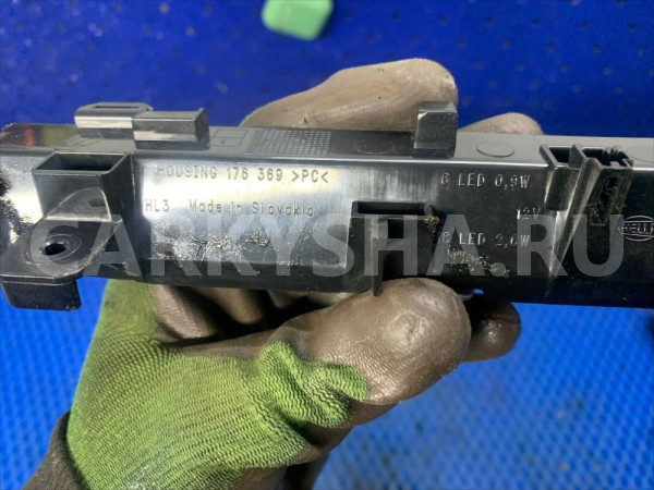 Стоп сигнал дополнительный  Volkswagen Polo 5 Volkswagen Polo оригинальный номер 6RU 945 087 A