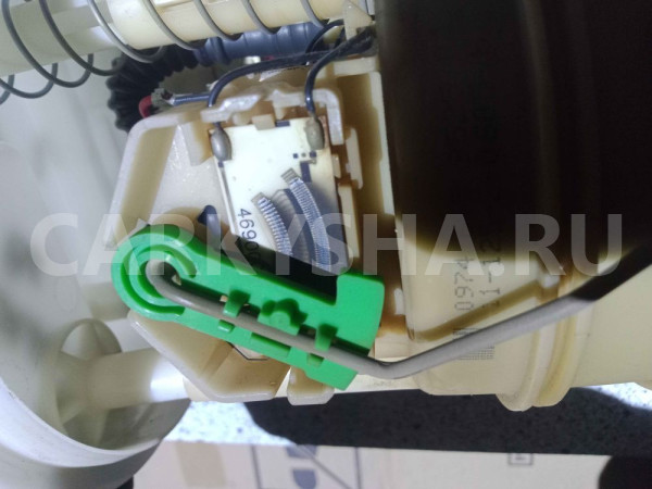 Насос топливный Renault Sandero I (2009—2014) Renault 14 оригинальный номер 8200903680