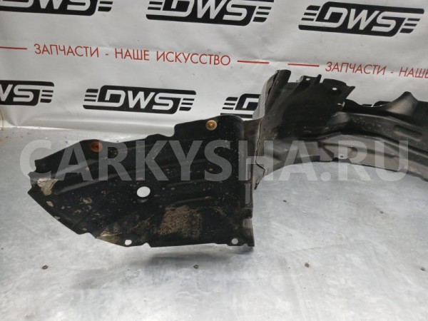 Подкрылок Toyota Ipsum 