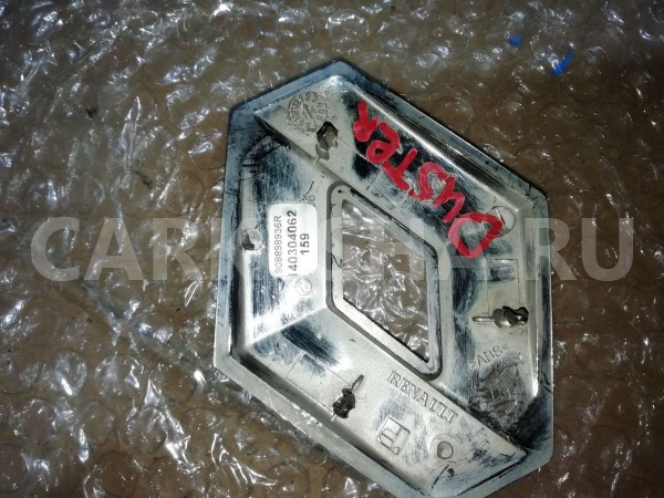 Эмблема на крышку багажника Renault Duster I (2010—2015) Renault 15 оригинальный номер 908898936r