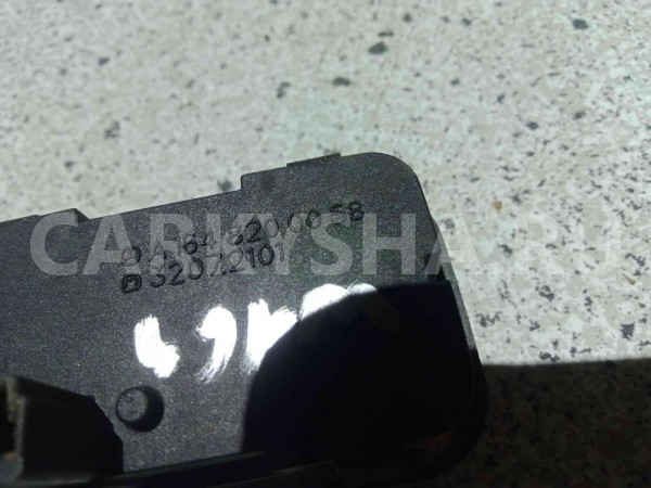 Фонарь подсветки багажника Mercedes-Benz M-класс W164 (2005—2008) Mercedes-Benz M-klasse оригинальный номер a1648200058