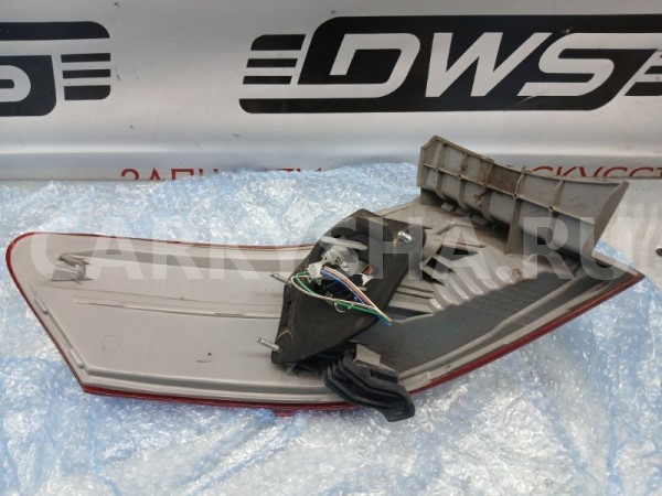 Фонарь стоп сигнала правый Toyota Camry 