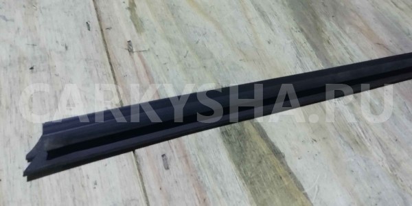 Уплотнитель стекла двери Ford Focus III (2011—2015) Ford Focus оригинальный номер 1747502