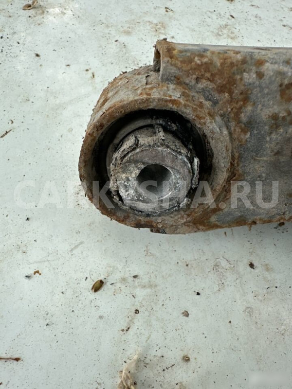 Рычаг поперечный задний правый VW Golf plus Volkswagen Golf Plus оригинальный номер 1K0505311AB