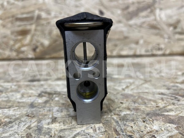 Клапан кондиционера Toyota Camry VI (XV40) оригинальный номер 88515-33020