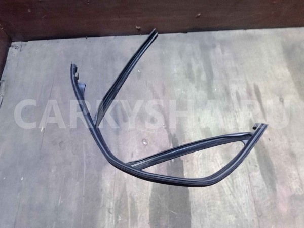 Уплотнитель стекла двери Mercedes-Benz M-класс W166 (2011—2015) Mercedes-Benz M-klasse оригинальный номер A1667251225