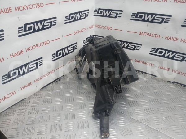 Блок предохранителей Toyota Mark X 