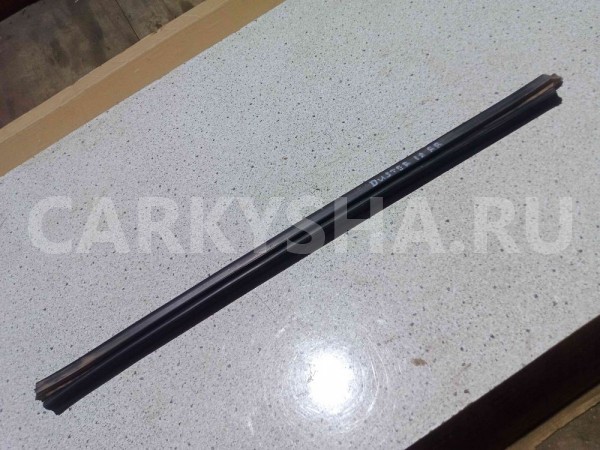 Накладка стекла Renault Duster I рестайлинг (2015—2021) Renault 15 оригинальный номер 828201118R