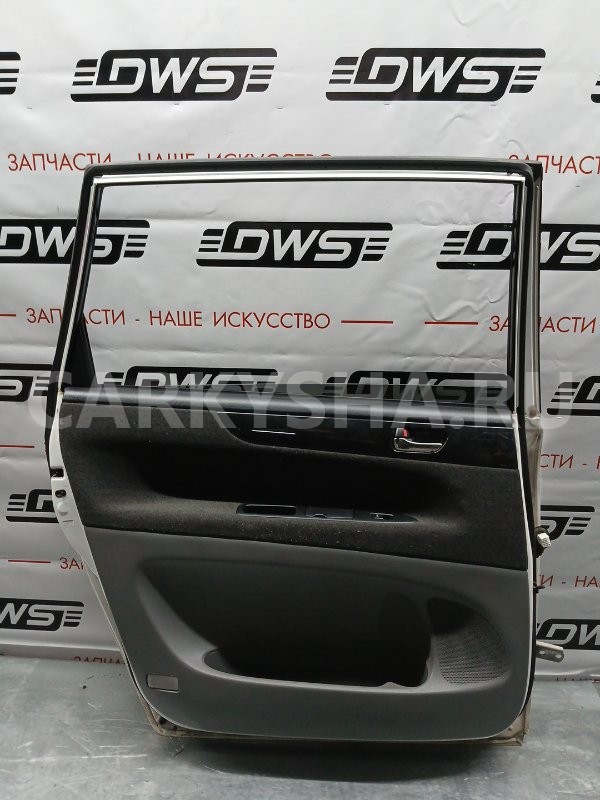 Дверь передняя левая Toyota Ipsum 