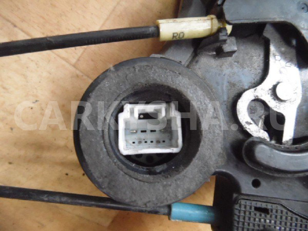 Замок двери Suzuki Grand Vitara II рестайлинг (2008—2012) Suzuki Grand Vitara оригинальный номер 8231065J11