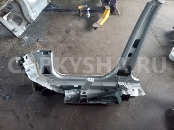 Средняя стойка кузова правая Mercedes ML W166 2012 Mercedes-Benz M-klasse оригинальный номер A1666301800