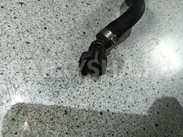 Трубка вакуумная Audi Q7 4M (2015—2020) Audi Q7 оригинальный номер 4m0611931ah