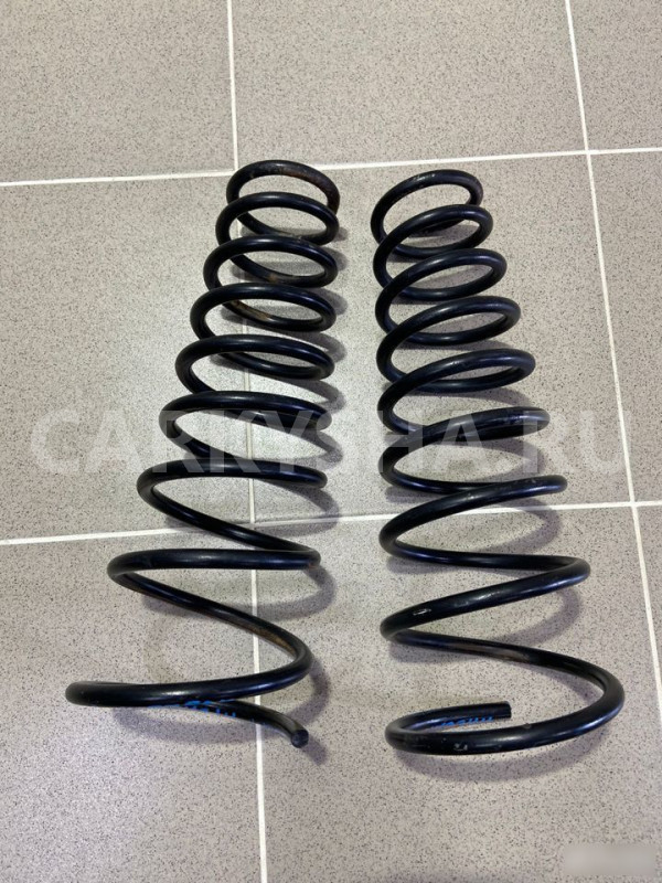 Пружины передние Nissan Primera P10 1993 г Nissan Primera 