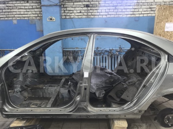 порог со стойкой левый Nissan Primera 