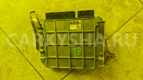 Блок efi Toyota Avensis 