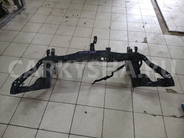 Рамка радиатора Toyota Avensis 