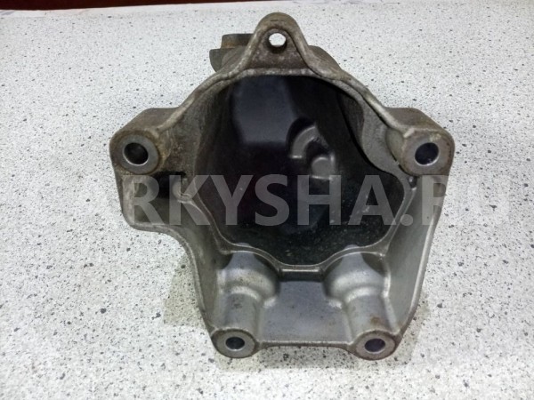 Кронштейн двигателя Mercedes-Benz E-класс W212/S212/C207/A207 рестайлинг (2013—2016) Mercedes-Benz E-klasse оригинальный номер A6512233404