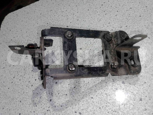 Кронштейн Kia Rio II рестайлинг (2009—2011) Kia Rio оригинальный номер 2736626601