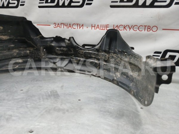 Подкрылок Toyota Sienta 
