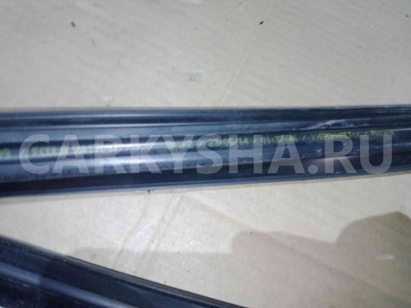 Уплотнитель стекла Ford Fiesta Mk6 рестайлинг (2012—2019) Ford Fiesta оригинальный номер 1691521