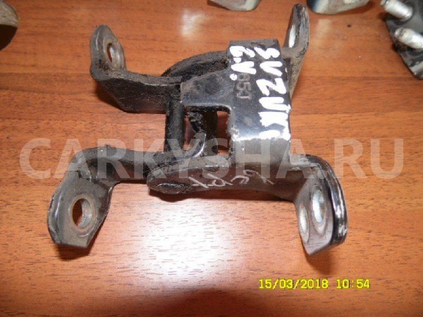 Петля крышки багажника Suzuki Grand Vitara II рестайлинг (2008—2012) Suzuki Grand Vitara 