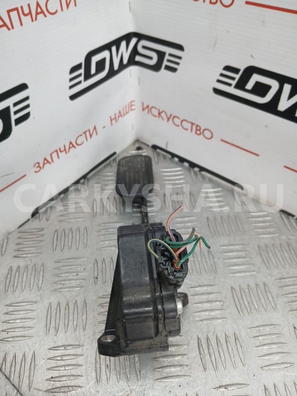 Педаль газа Lexus IS 