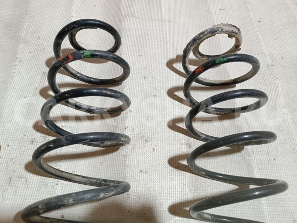 Пружины задние к-кт Ford Fiesta оригинальный номер 1477383
