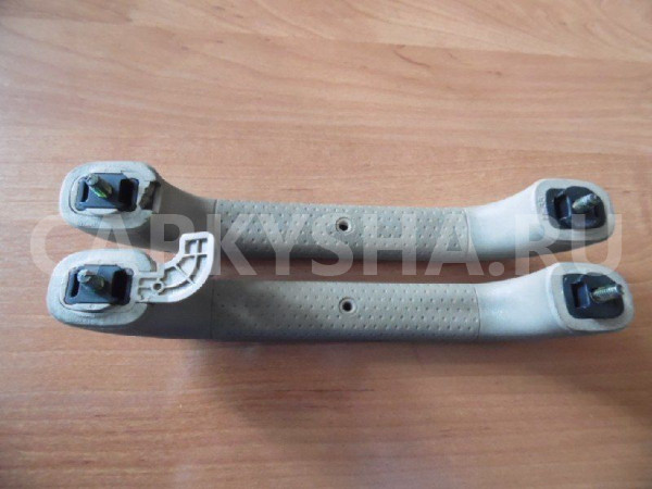 Ручка внутренняя потолочная Toyota Land Cruiser 100 (1998—2002) Toyota Land Cruiser оригинальный номер 7461060090A0