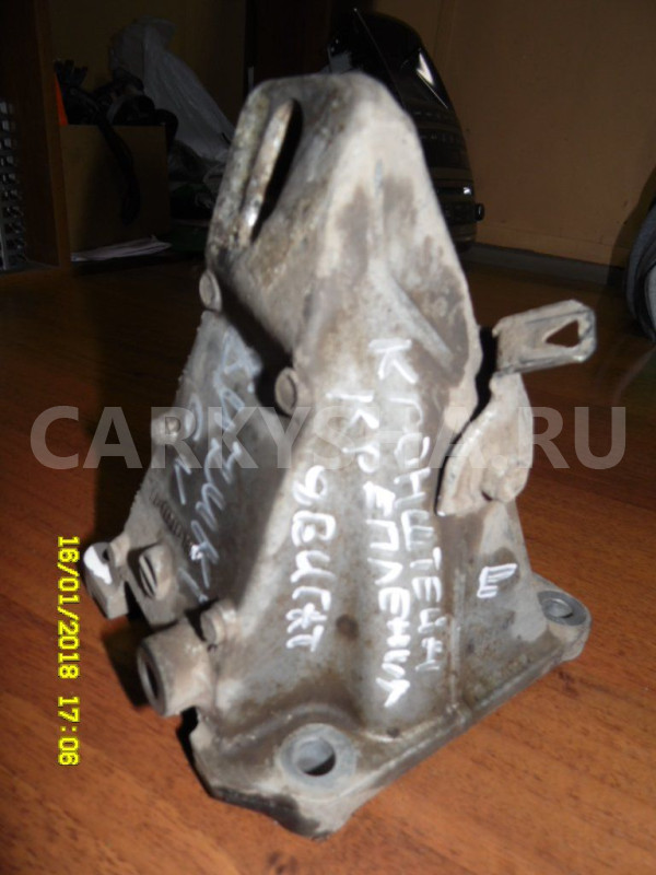 Кронштейн опоры двигателя Suzuki Grand Vitara II (2005—2008) Suzuki Grand Vitara 