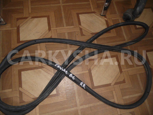 Уплотнитель двери Volkswagen Passat B6 (2005—2010) Volkswagen Passat 