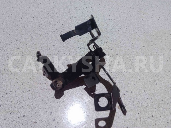 Кронштейн Renault Duster I рестайлинг (2015—2021) Renault 15 оригинальный номер 929A21823R