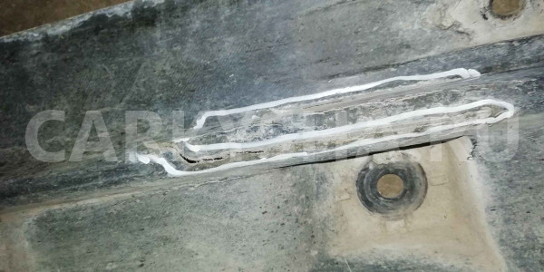 Защита антигравийная Audi Q5 I (2008—2012) Audi 200 оригинальный номер 8r0825208b