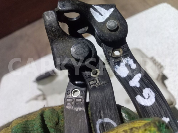 Ограничитель двери Nissan Almera G15 (2012—2018) Nissan Almera оригинальный номер 80430EW000