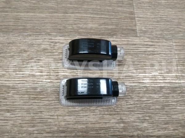 Плафон салонный Toyota Avensis 