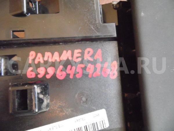 Накладка над коленями Porsche Panamera 970 Porsche Panamera оригинальный номер 6996454268