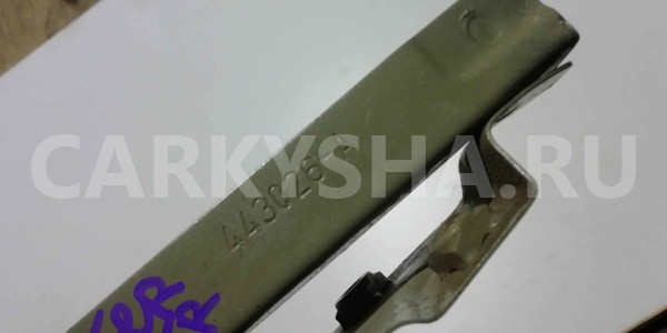 Направляющая стекла двери Renault Duster I (2010—2015) Renault 15 оригинальный номер 6001551124