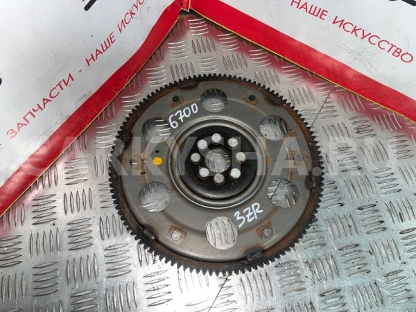 Маховик Toyota Voxy 