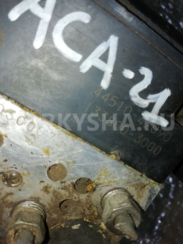 Блок ABS (насос) Toyota RAV4 II рестайлинг (2003—2006) Toyota RAV 4 оригинальный номер 4451042090