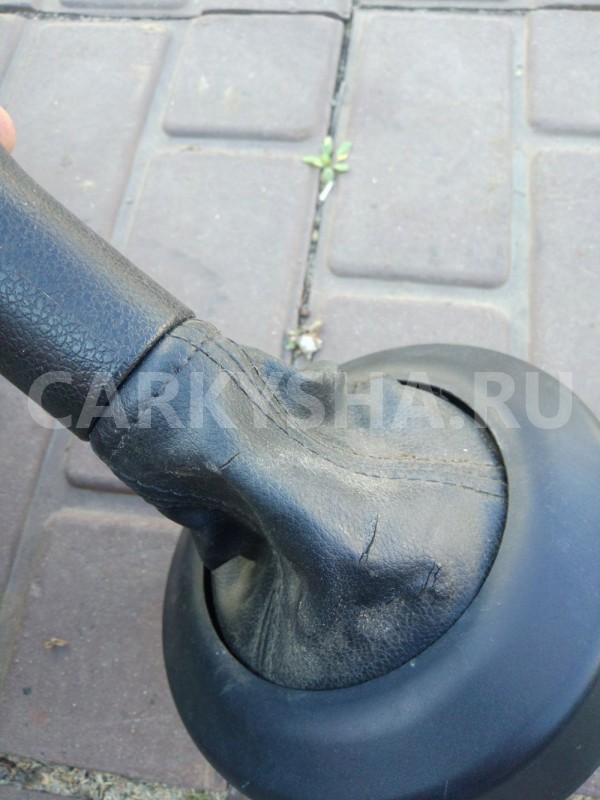 Накладка на ручку ркпп Ford fusion Ford Fusion оригинальный номер 6N117B118BA