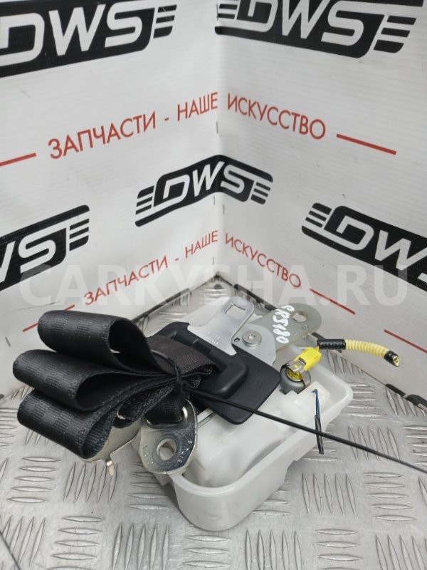 Ремень безопасности Toyota Crown 