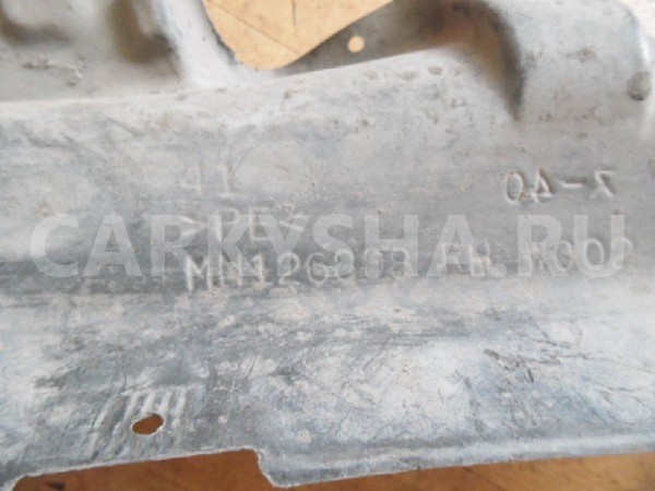 Подкрылок Mitsubishi Lancer IX (2000—2007) Mitsubishi i оригинальный номер MN126808