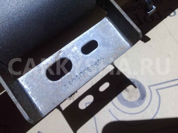 Усилитель торпедо Renault Sandero I (2009—2014) Renault 14 оригинальный номер 8200739465