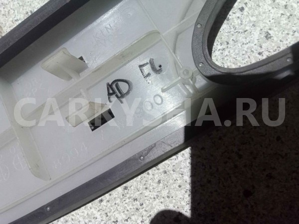 Накладка (кузов внутри) Nissan Wingroad Y11 (1999—2001) Nissan AD оригинальный номер 80947WD900