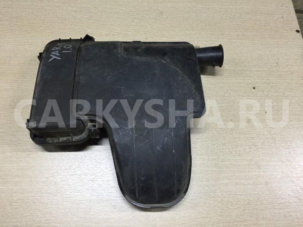 Корпус воздушного фильтра Toyota Yaris II Хэтчбек 5 дв. оригинальный номер 17705-0Q020